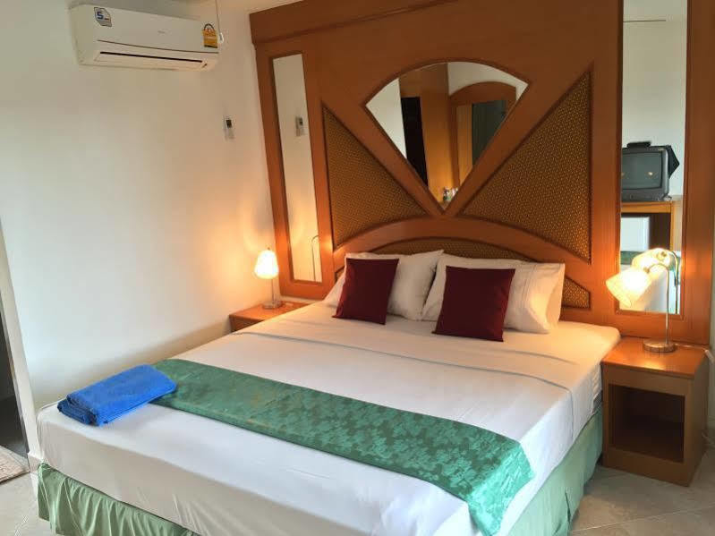 Waree'S Guesthouse Phuket Εξωτερικό φωτογραφία